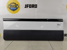 Накладка на дверь Land Rover Range Rover 4 2013 LR038855 L405, задняя правая