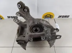 Кулак поворотный Land Rover Range Rover 4 2018 LR098781 L405 3.0 LR-V6, задний правый