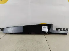 Накладка на дверь Land Rover Range Rover 4 2018 LR034047 L405, задняя правая