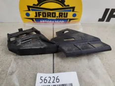 Кронштейн бампера Volvo C70 2007 30633368, передний правый