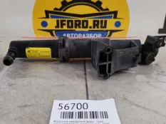 Форсунка омывателя фары Volvo V50 2009 30698423 MW21, правая