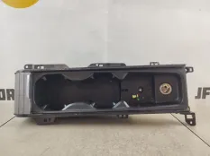 Подстаканник Volvo XC90 2019 31389958 L_A2