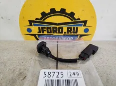 Форсунка омывателя Ford Focus 3 2013 1708797 CB8 1.6 PNDA