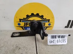 Петля двери Ford Focus 3 2013 1879656 CB8, передняя правая