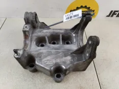 Кронштейн генератора Land Rover Freelander 2007 LR002827 L359 2.2 D 224DT