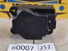 Моторчик заслонок печки Volvo XC90 2013 8623355 C_71