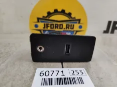 Разъем USB AUX Volvo XC90 2018 31407038 L_A2