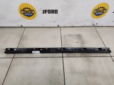 Кронштейн накладки порога Volvo XC90 2019 31395856 L_A2, передний правый
