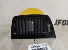 Воздуховод в торпеду Volvo XC90 2019 31651283 L_A2, правый