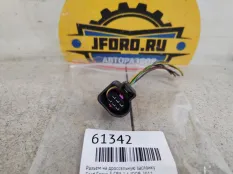 Разъем на дроссельную заслонку Ford Focus 3 2011 1751015 CB8 1.6 IQDB
