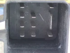 Реле свечей накала Volvo XC90 2008 8692859 C_71 2.4 D D5244T4