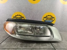 Фара Volvo V70 2008 31214354 BW69, правая