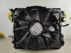 Кассета радиаторов в сборе Jeep Wrangler 2019 68272753AE JL 2.0 HURRICANE EC1