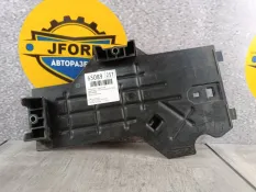 Кронштейн площадки АКБ Jeep Wrangler 2020 68330400AC JL 2.0 HURRICANE EC1