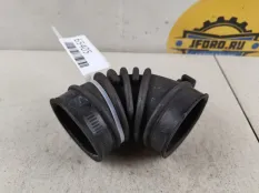 Патрубок воздушного фильтра Suzuki SX4 2006 1388163J00 1.6 M16A