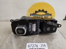 Блок кнопок Volvo XC60 2019 31443818 UZ
