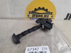 Ограничитель двери Volvo XC60 2019 31424466 UZ, передний