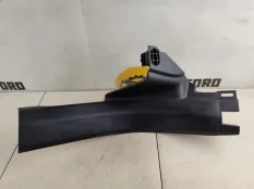 Накладка порога внутренняя Volvo XC60 2019 31426897 UZ, задняя левая