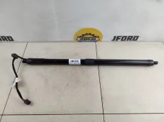 Амортизатор крышки багажника Volvo XC60 2019 32136006 UZ
