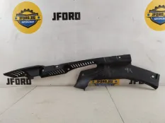 Накладка на крыло Volvo XC60 2018 32216109 UZ 2.0 B4204T23, передняя левая