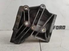 Кронштейн генератора Land Rover Freelander 2007 LR002827 L359 2.2 D 224DT