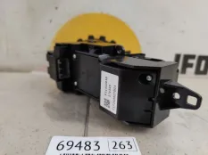Блок кнопок Volvo XC60 2018 31443818 UZ