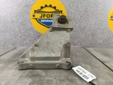 Кронштейн двигателя Land Rover Range Rover Sport SVR 2017 LR033183 L494 5.0 508PS, левый