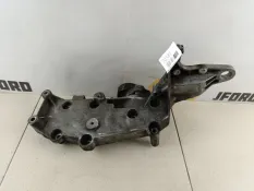 Кронштейн генератора Volvo S60 2006 9497106 RH 2.5 B5254T2