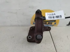 Кронштейн подвесного подшипника Volvo S80 2002 30735338 TS 2.4 B5244S