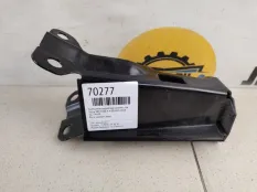 Кронштейн радиатора нижний Volvo S80 2008 31274499 AS60 4.4 B8444S, левый