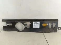Дефлектор радиатора Chrysler Grand Voyager 2008 4677912AB RTZS53 2.8 D ENS, правый