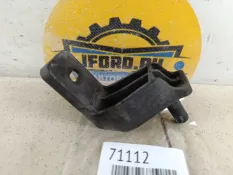 Кронштейн радиатора верхний Land Rover Freelander 2008 LR000939 L359 2.2 D 224DT