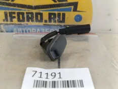 Форсунка омывателя Ford Focus 3 2011 1708797 BM 1.6 PNDA