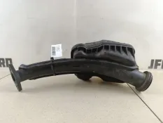 Резонатор воздушного фильтра Volvo S60 2011 30774691 Y20 2.4 D D5244T10