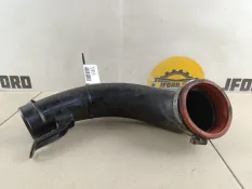 Патрубок интеркулера Volvo S60 2011 30774692 Y20 2.4 D D5244T10