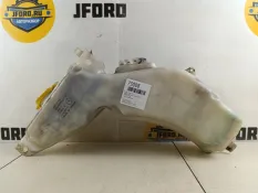 Бачок омывателя Dodge Journey 2009 68041379AA JC