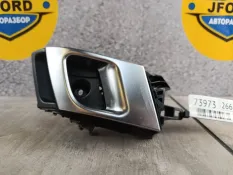 Ручка двери внутренняя Land Rover Range Rover 4 2015 LR066545 L405, левая