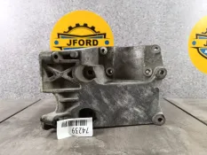 Кронштейн компрессора кондиционера Ford C-max 2010 1715451 C214 1.6 SHDA