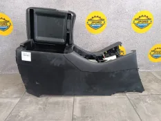 Подлокотник Toyota Vellfire 2018 5881058322 H30