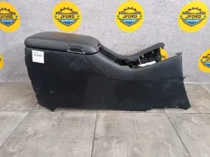 Подлокотник Toyota Vellfire 2018 5881058322 H30
