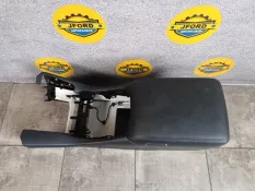 Подлокотник Toyota Vellfire 2018 5881058322 H30