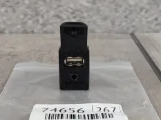 Разъем USB AUX Toyota Vellfire 2018 8619048080 H30