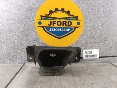 Воздухозаборник Volvo C30 2012 30647975 MK43 2.0 B4204S3