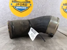 Патрубок интеркулера Volvo XC40 2021 32224400 2.0 B4204T18, левый