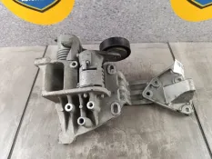 Кронштейн компрессора кондиционера Volvo V40 2015 31401077 MV 2.0 B5204T9