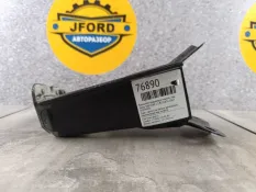 Кронштейн радиатора нижний Volvo S80 2007 31274499 AS60 2.5 B5254T6, левый
