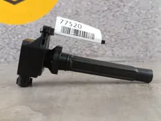 Катушка зажигания Suzuki SX4 2009 3340065J00 YC41 2.0 J20A