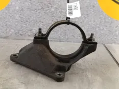 Кронштейн подвесного подшипника Ford Fiesta 2007 1038216 MK 5 1.6 FYJA