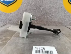 Ограничитель двери Toyota Land Cruiser Prado 2020 6861060160 J150, передний правый
