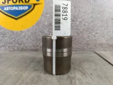 Втулка угловой передачи Volvo XC60 2012 30787669 DZ82 2.4 D D5244T15